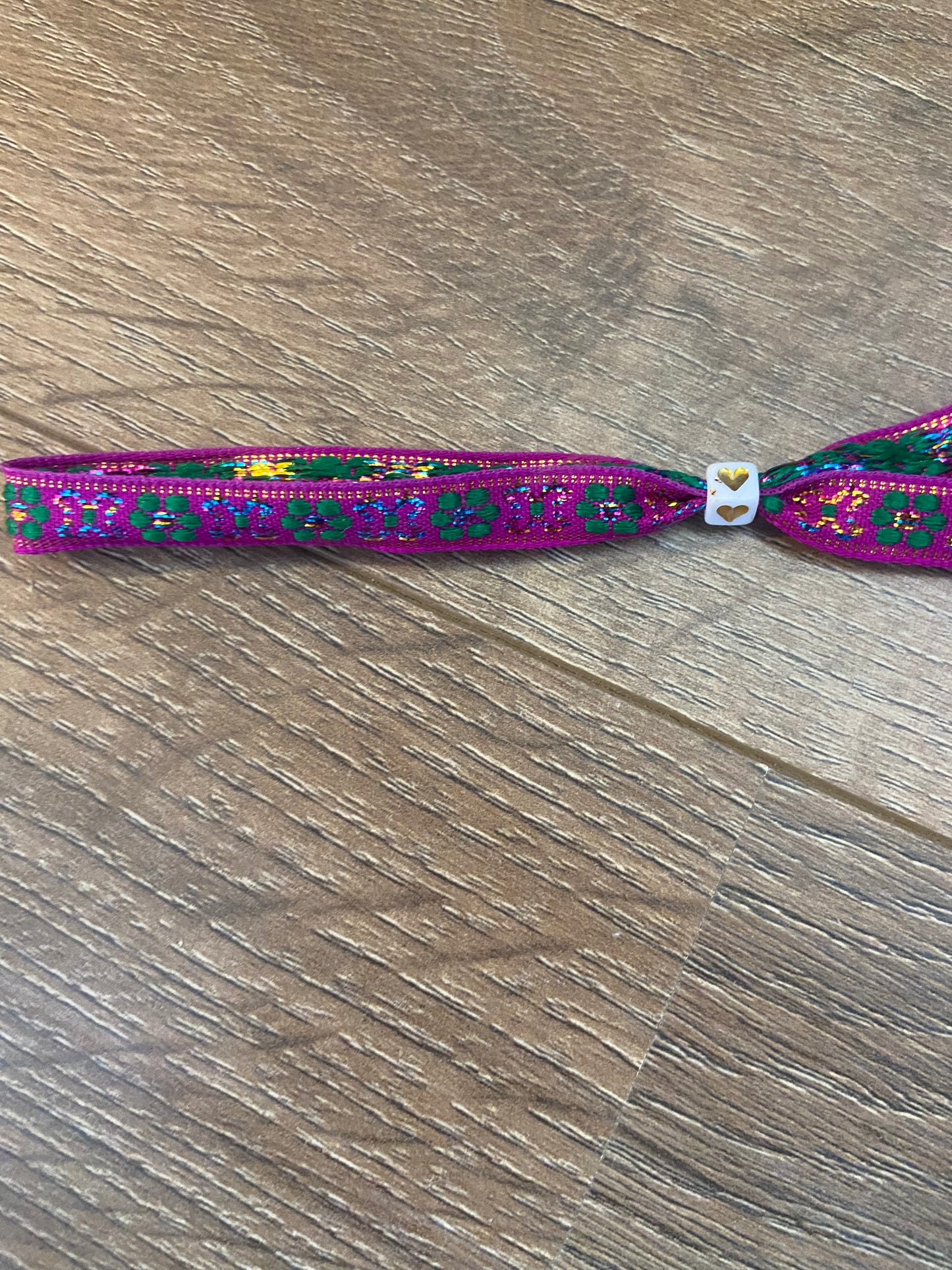 Flower armband paars