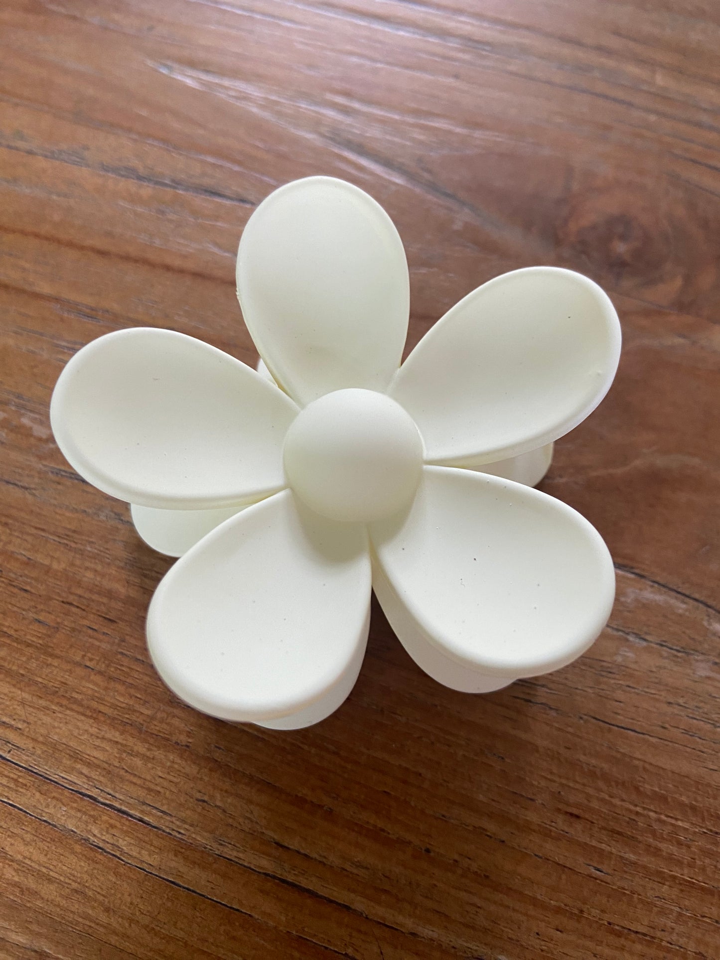 Bloem haarclip beige
